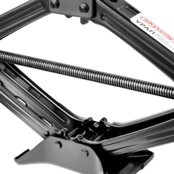 Домкрат ромбовидный механический  SKYWAY 1,5 т