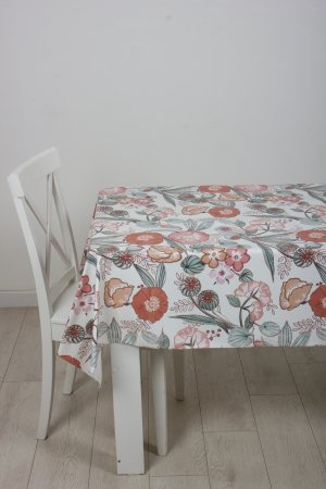 Клеенка ПВХ Baby Face Luxury Флора мультиколор/белый фон 1,4х15м