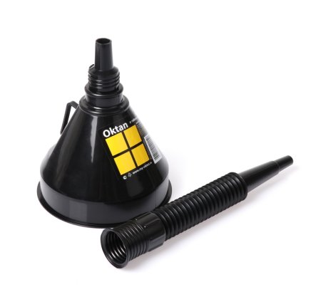 Воронка с гибким наконечником Oktan 135-250 мм пластик