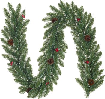 Еловая гирлянда 270 см заснеженные кончики с шишками и ягодами зеленый