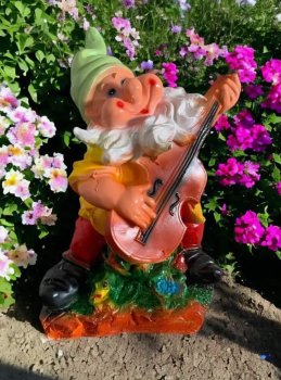 Садовая фигура Гном с гитарой 47см