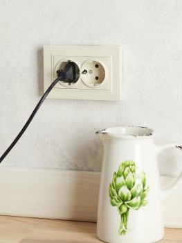 Розетка силовая двойная встраиваемая IEK Brite с заземлением, цвет бежeвый, арт. BR-R24-16-K10-F