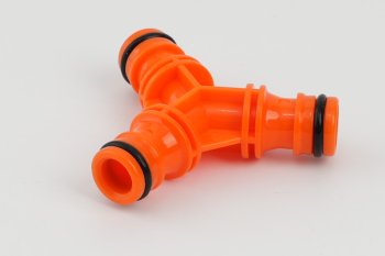 Тройник штуцерный ЧД 16 мм 1/2" -1/2"