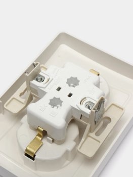 Розетка силовая двойная встраиваемая Schneider Electric Blanca с заземлением, цвет белый, арт. BLNRS001021