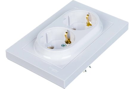 Розетка силовая двойная встраиваемая Schneider Electric AtlasDesign с заземлением, цвет белый, арт. ATN000124