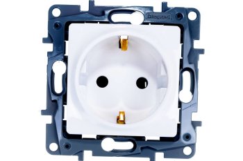 Розетка силовая одноместная встраиваемая Legrand Etika с заземлением, цвет белый, арт. 672221