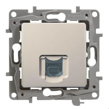 Розетка RJ45 категория 5е одноместная встраиваемая Legrand Etika цвет слоновая кость, арт. 672341