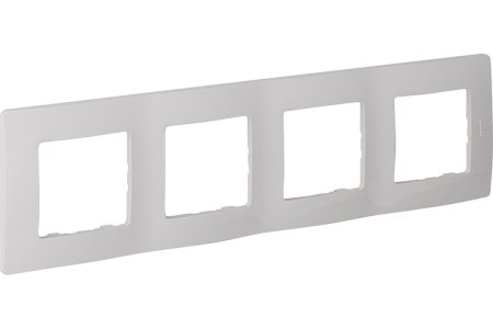 Рамка Legrand Etika 4 поста, цвет белый, арт. 672504
